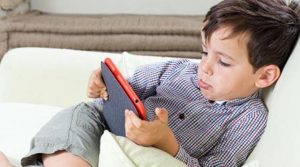 Διαβήτης και παιδί: Κίνδυνος από την πολύωρη χρήση υπολογιστή