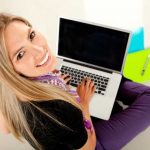 Νέο What’s Up Student με προσφορές σε κινητό, σταθερό, Internet