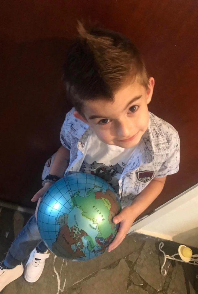 Ο 5χρονος Νικόλας ιδιοφυΐα με IQ 140, θέλει να γίνει γιατρός για τους αστροναύτες στη NASA!